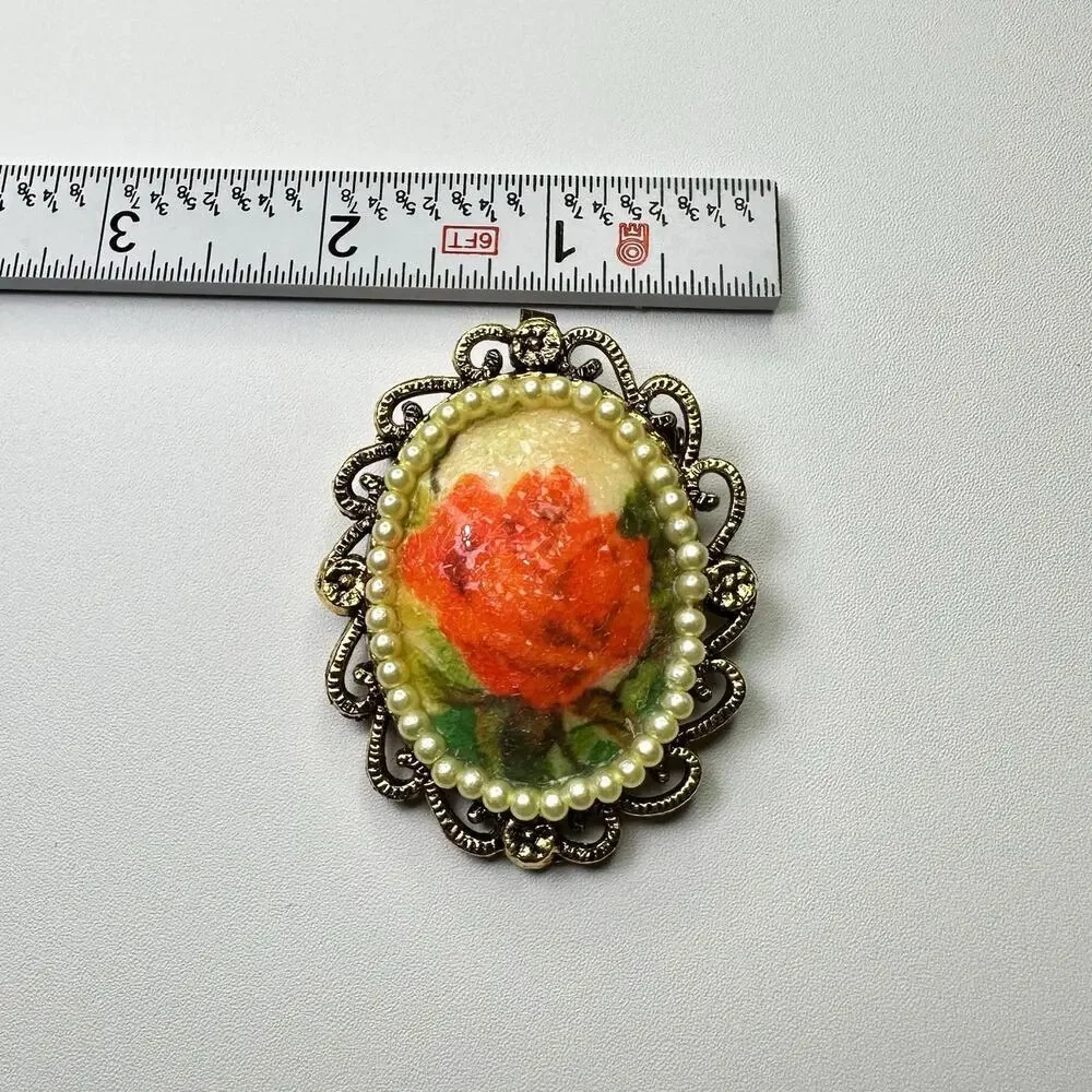 Vintage Gold Tone Filigree Floral Cameo Brooch Pendant with Pearls Textured Rose